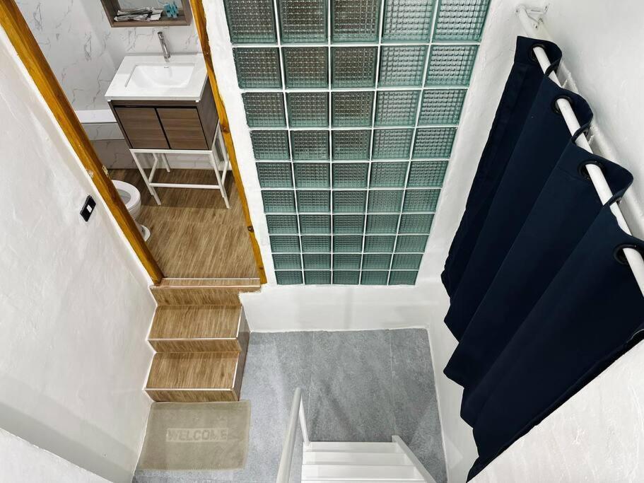 Megun 10 Duplex Apartment Bangkok Exterior photo