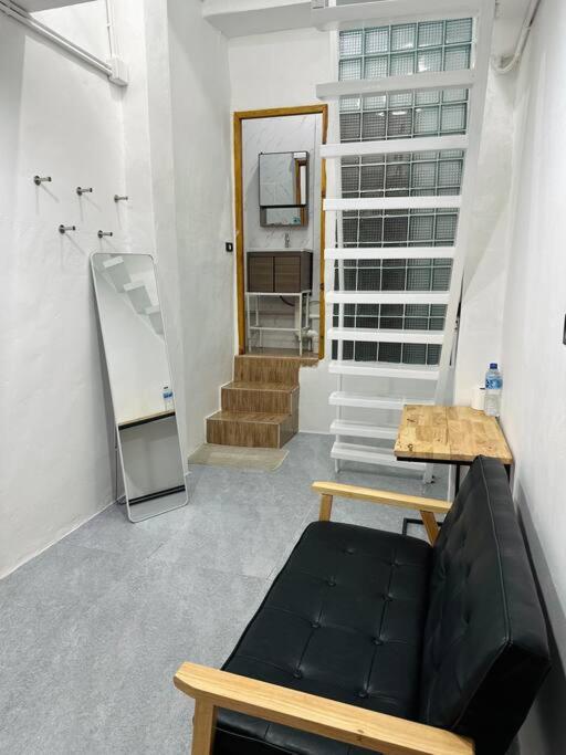 Megun 10 Duplex Apartment Bangkok Exterior photo